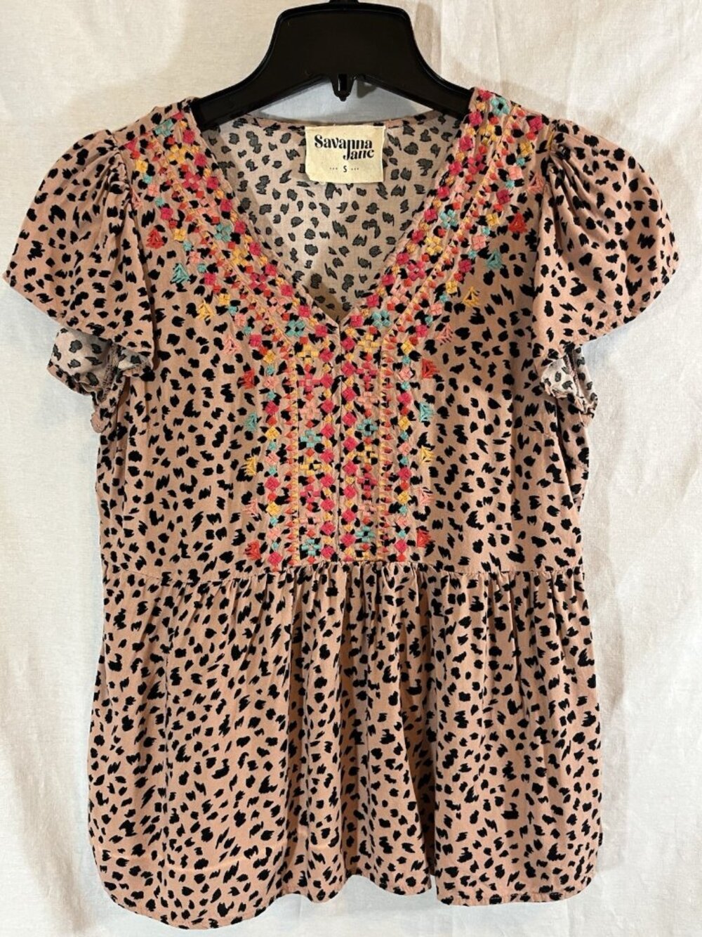 Savanna Jane Women’s Small Pink Leopard Print Embroidered Blouse